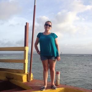 Meet your Posher, Elizabeth